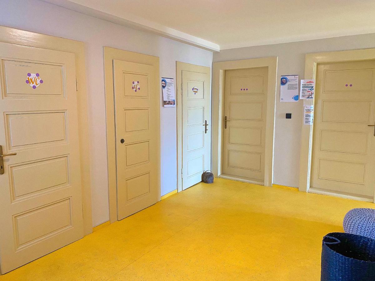Knk Vibrant Central Spacious Hideaway Lägenhet Hradec Králové Exteriör bild