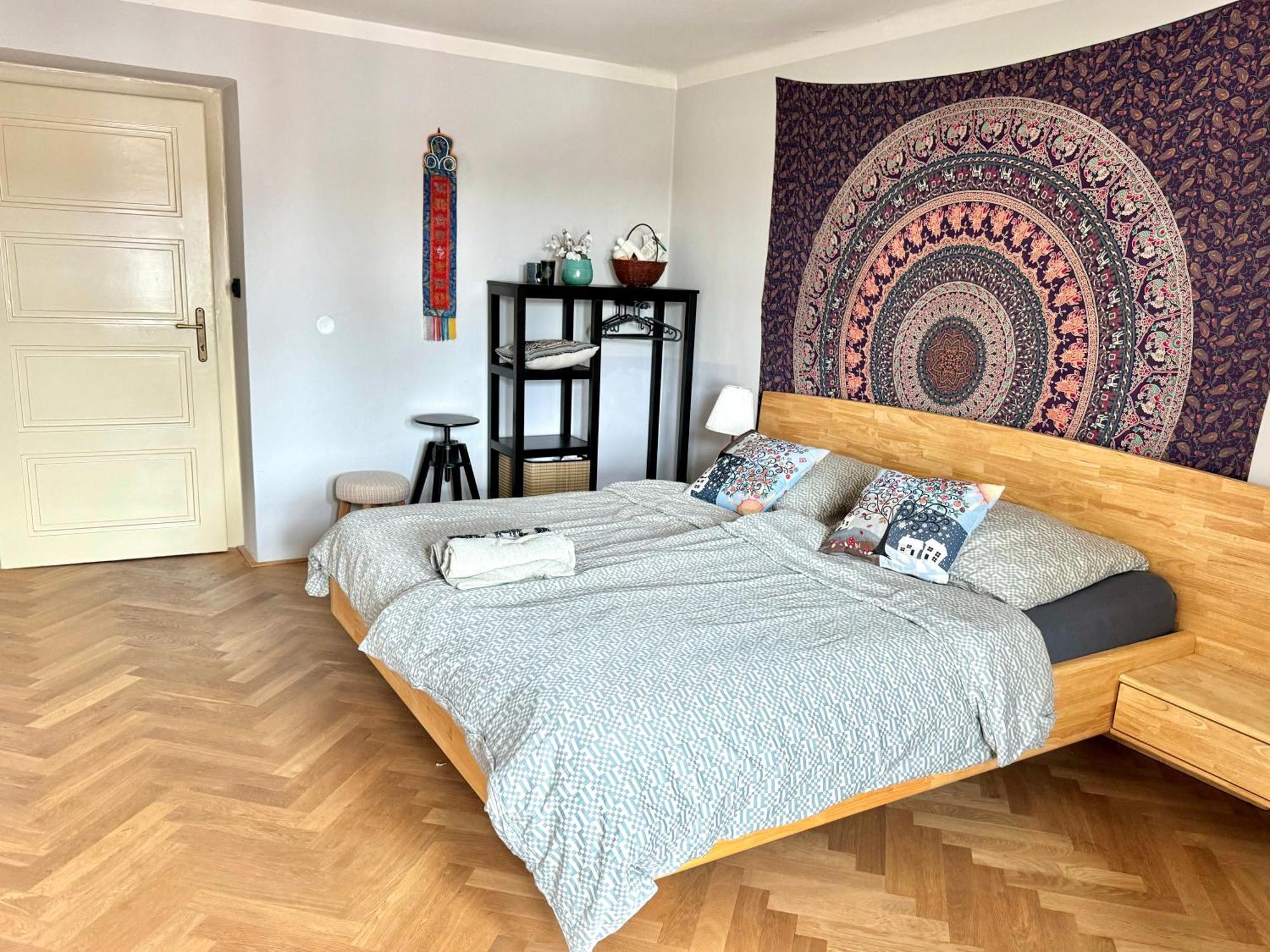 Knk Vibrant Central Spacious Hideaway Lägenhet Hradec Králové Exteriör bild